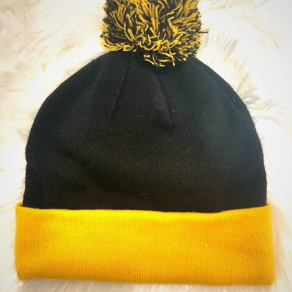 Steelers Varsity jacket hat and scarf - Picture 6 of 6